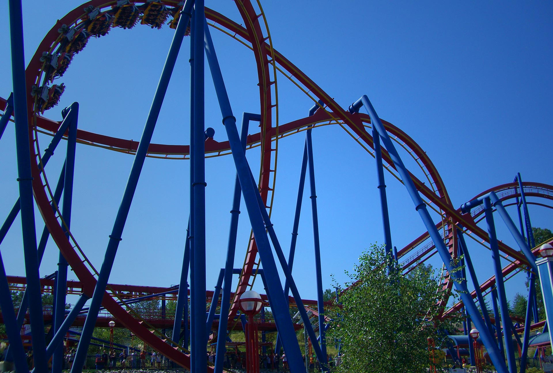 6 Theme Parks Weigh In On Wait Times The Ultimate Fastpass Showdown Westgate Resorts - top thrill dragster roblox song id