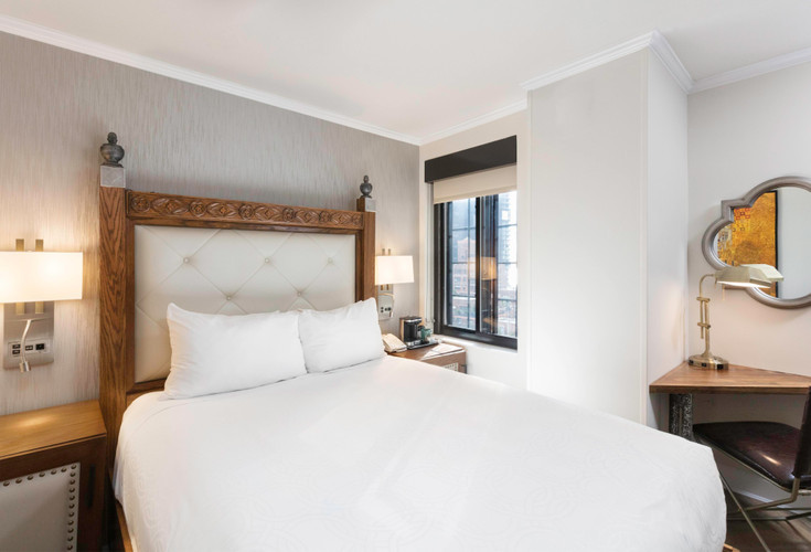Luxe Queen Guestroom - Westgate New York Grand Central