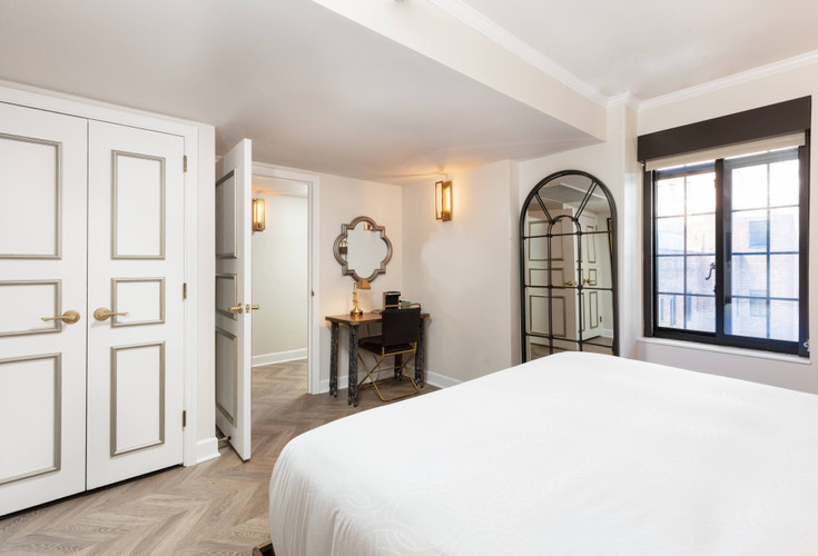 Luxe One-Bedroom King Balcony Suite