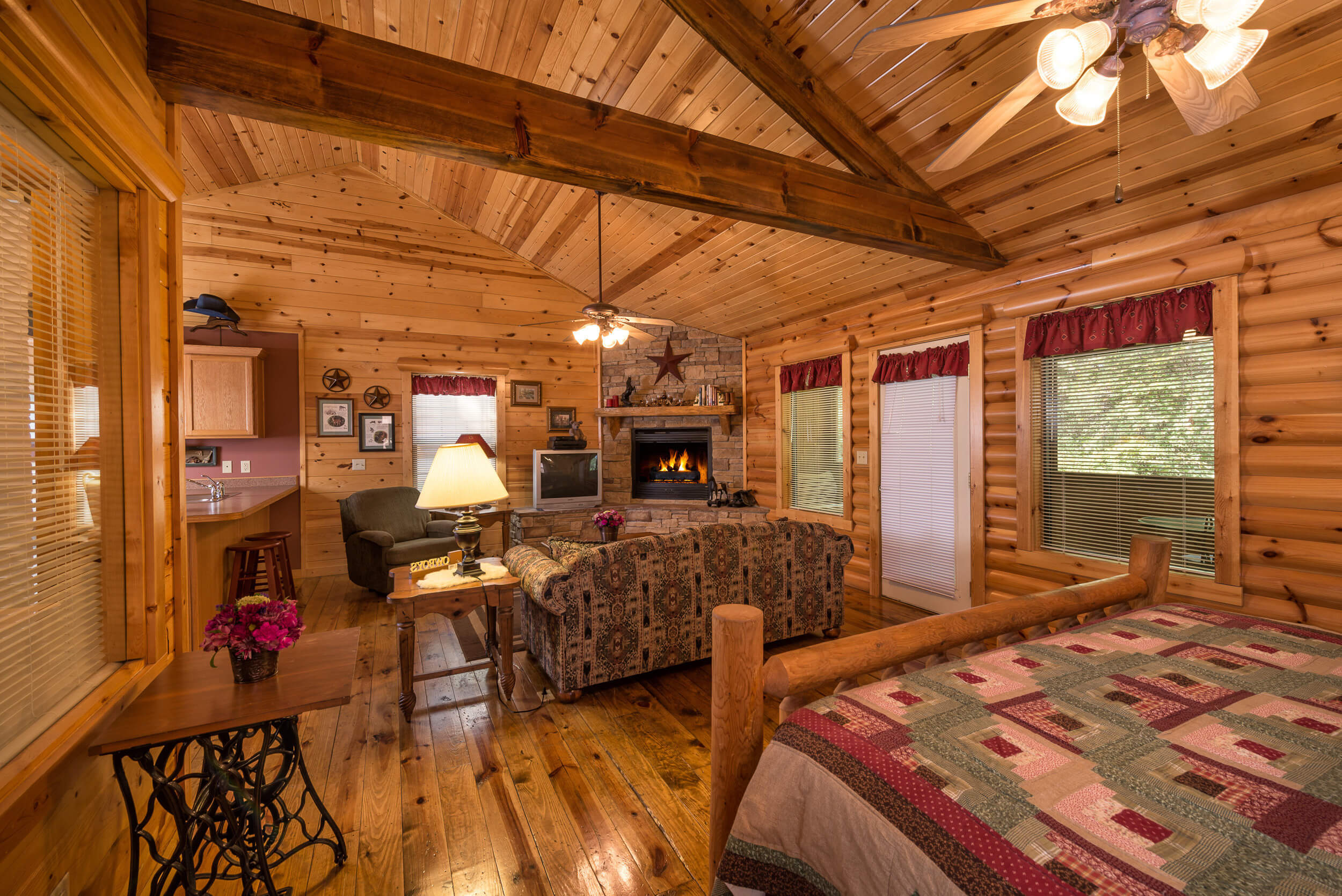 Two Bedroom Cabin | Westgate Branson Woods Resort in ...