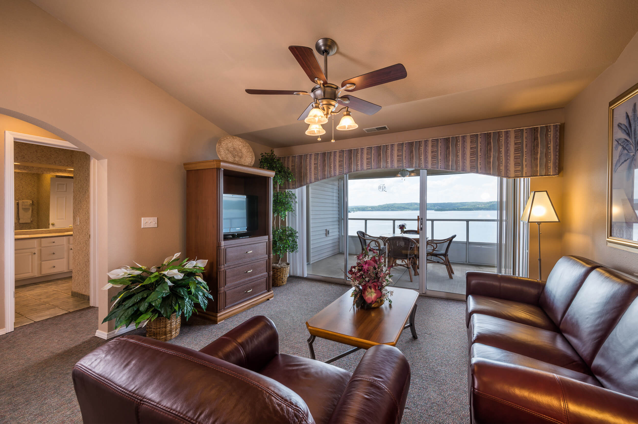 2BR Lake View Deluxe Villa Westgate Branson Lakes Resort in Branson